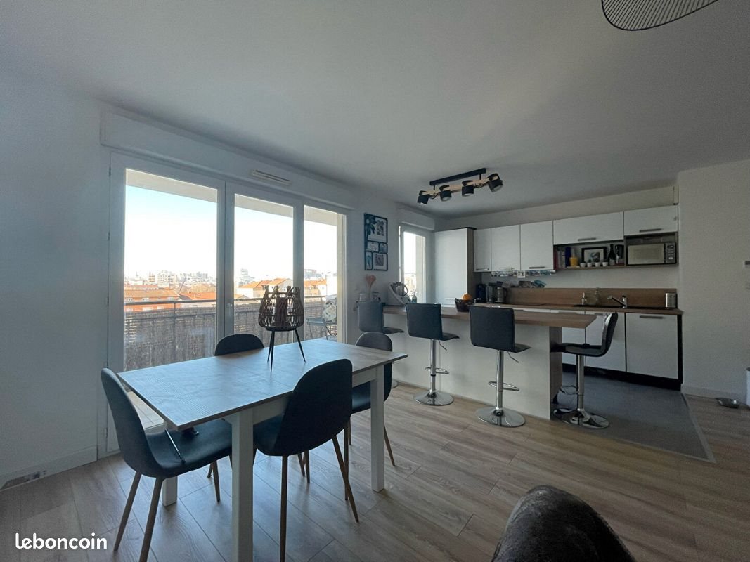 Appartement à louer, 66m², Villeurbanne