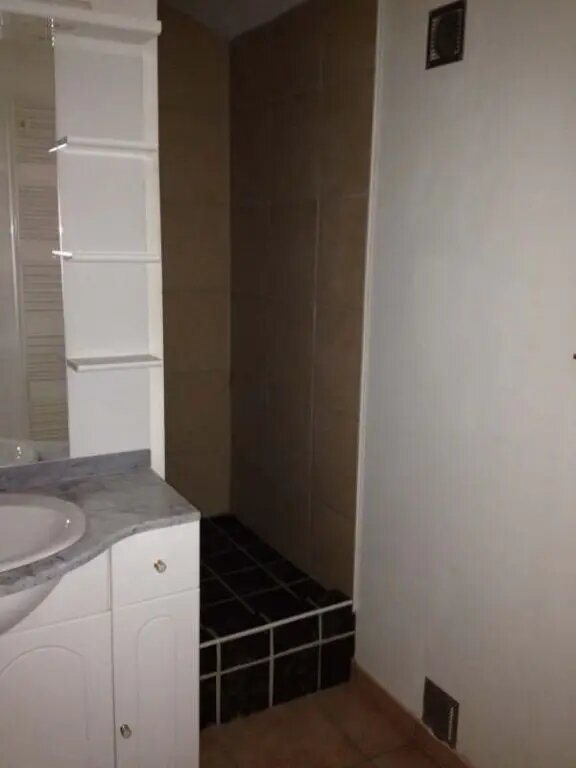 Appartement à louer, 49m², Sain-Bel