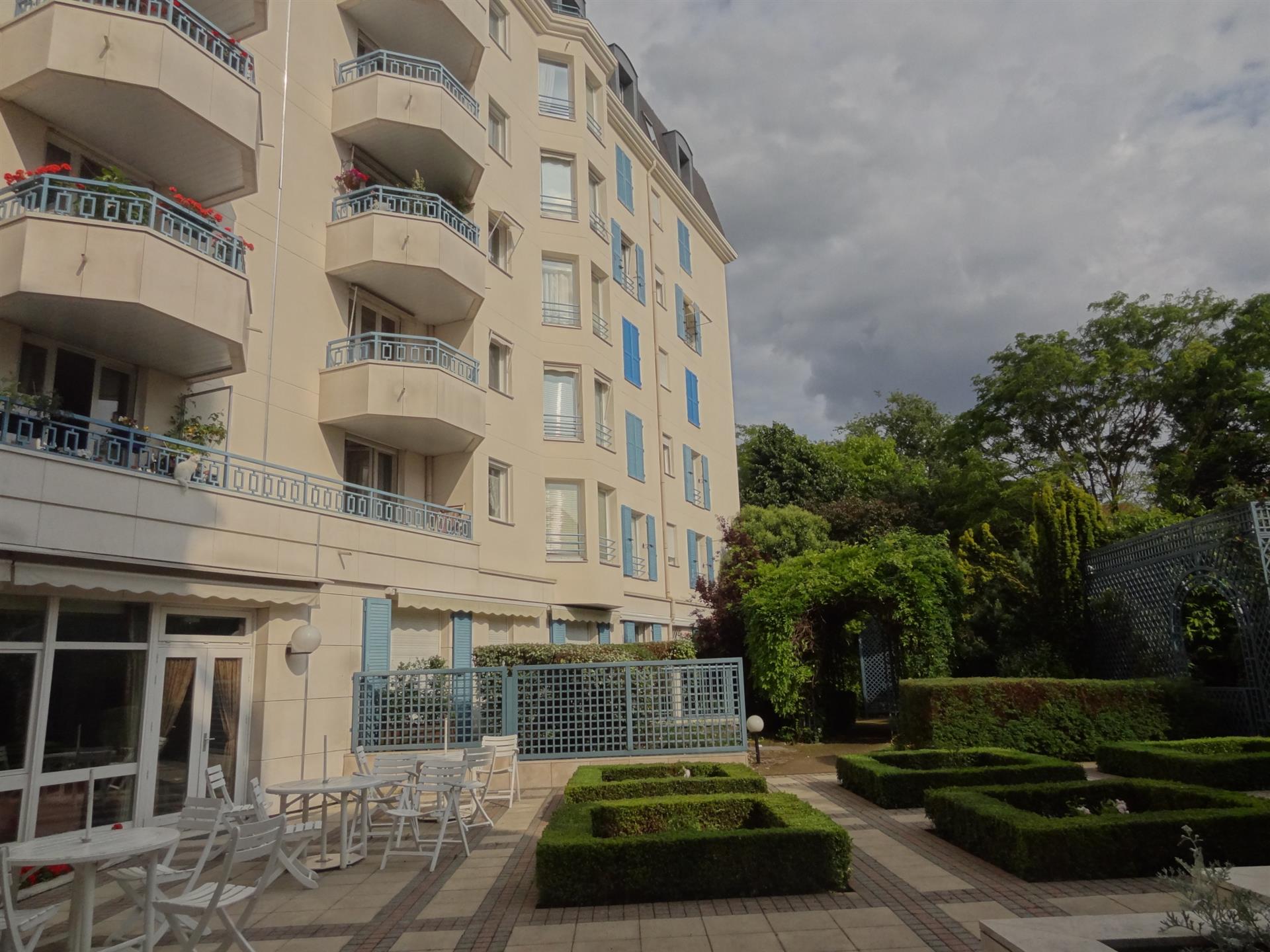 Appartement à vendre, 77m², Rueil-Malmaison