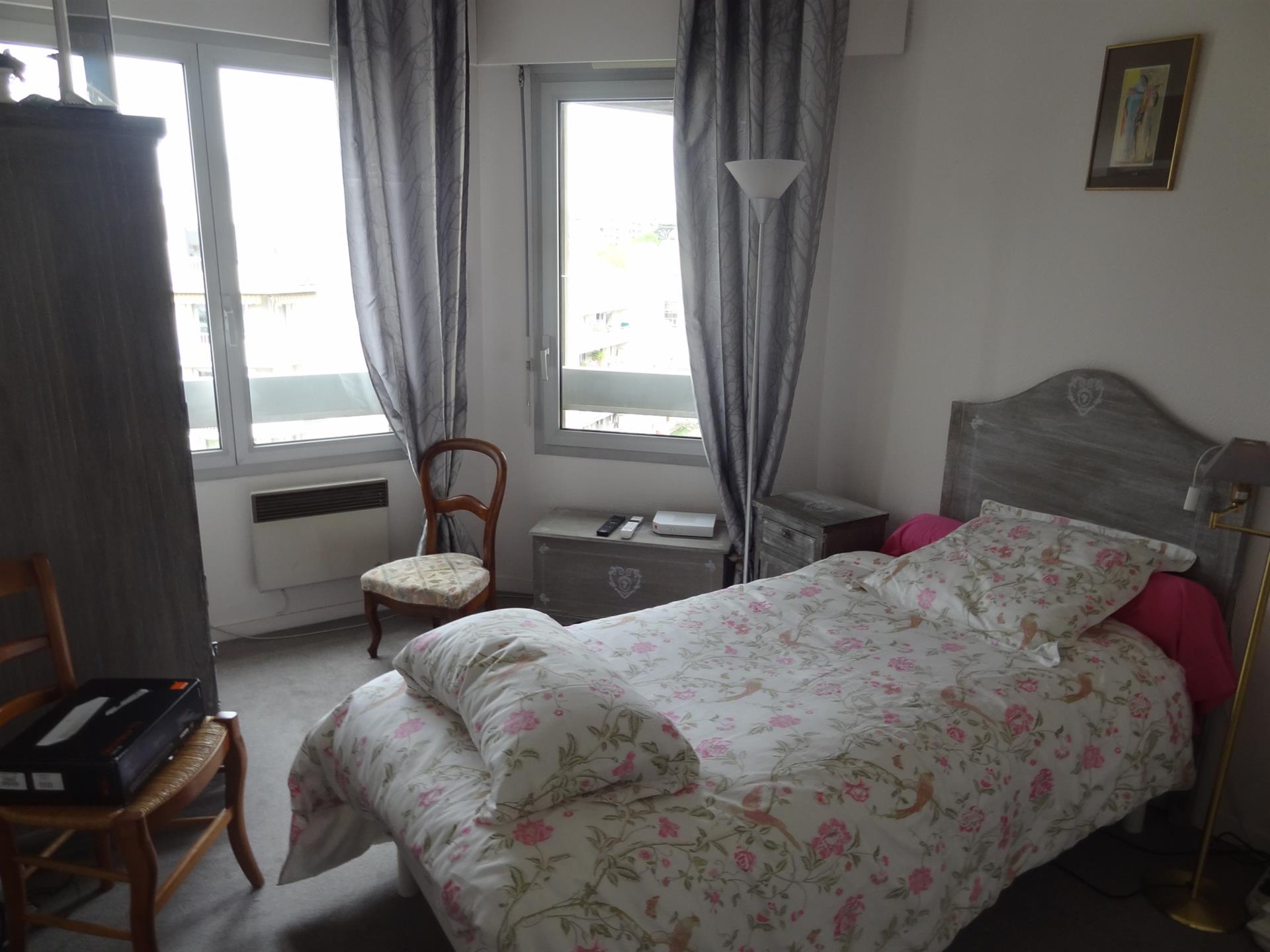 Appartement à louer, 49m², Courbevoie
