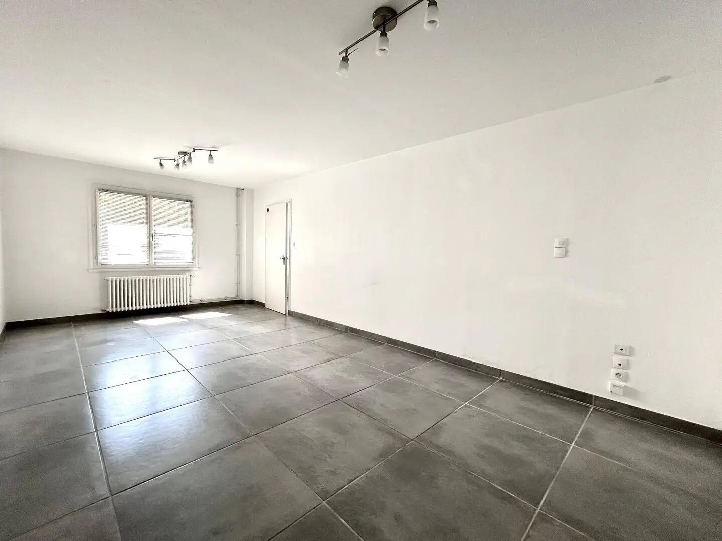 Appartement à louer, 98m², Prissé