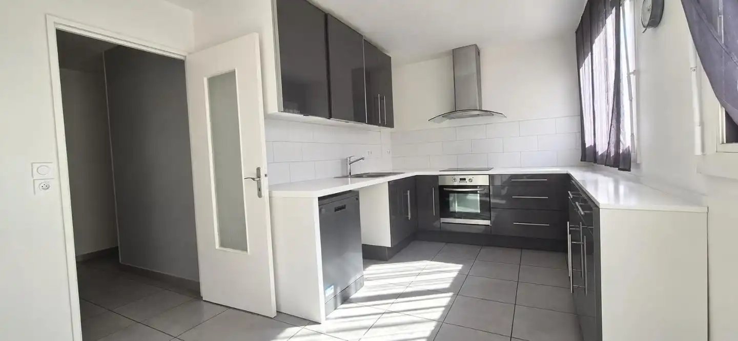Appartement à louer, 88m², Vénissieux