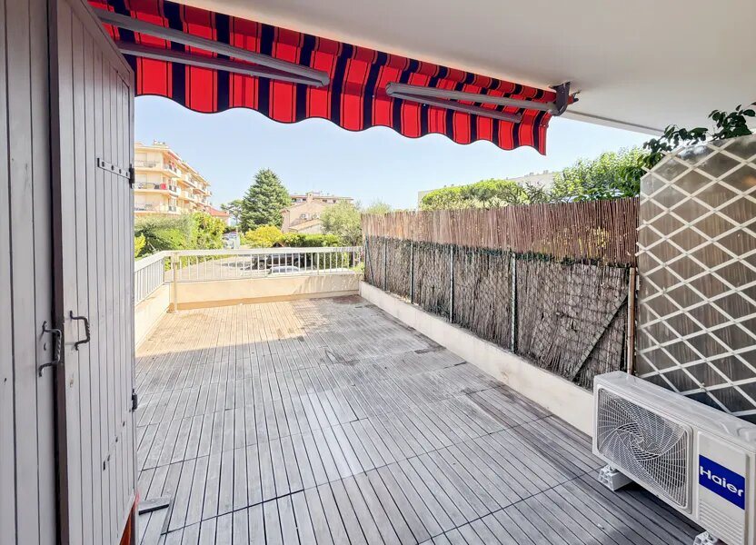 Appartement à louer, 24m², Antibes