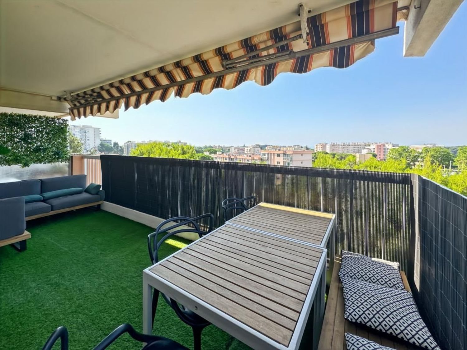 Appartement à louer, 64m², Antibes
