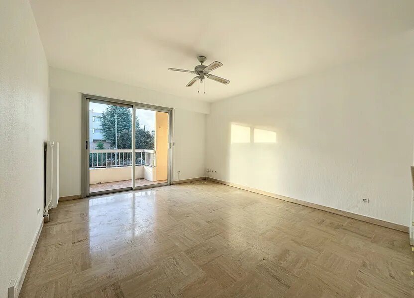Appartement à louer, 23m², Antibes