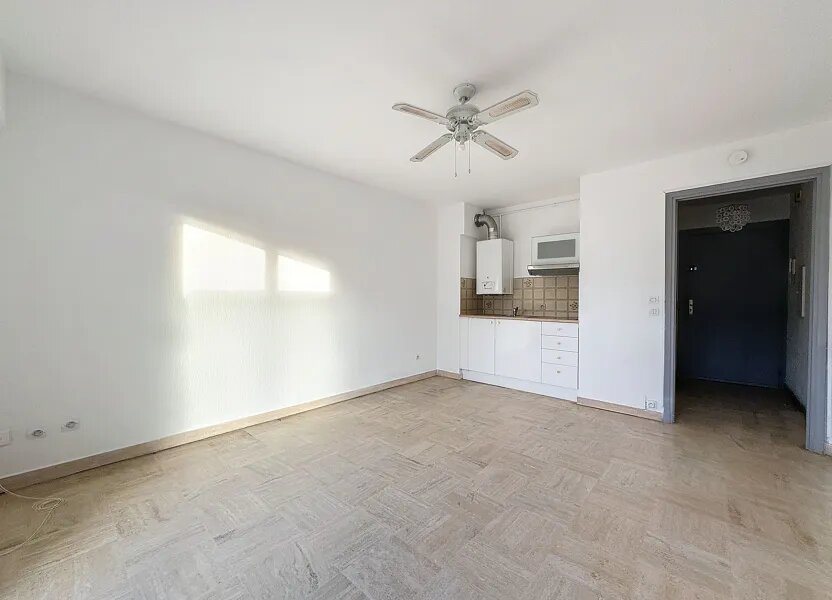 Appartement à louer, 23m², Antibes