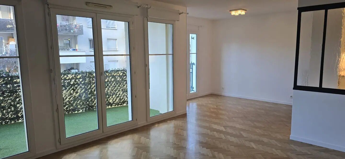 Appartement à louer, 103m², Courbevoie