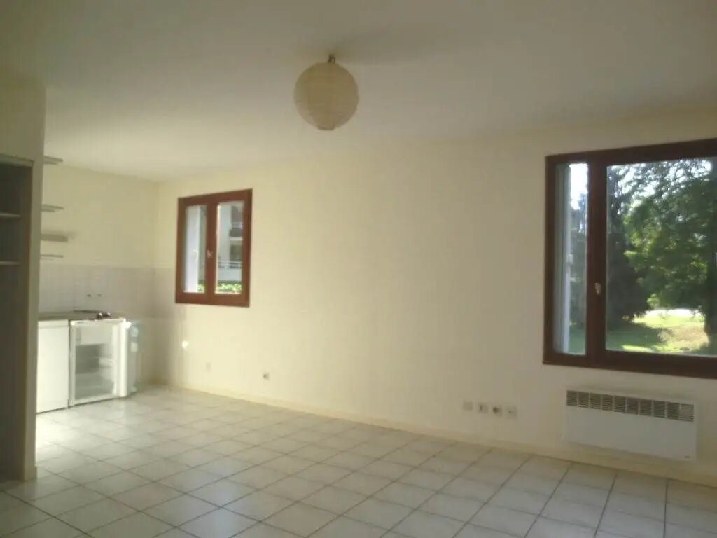 Appartement à louer, 26m², Gières