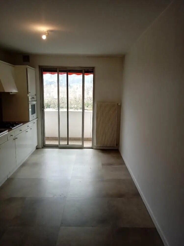 Appartement à louer, 109m², Meylan