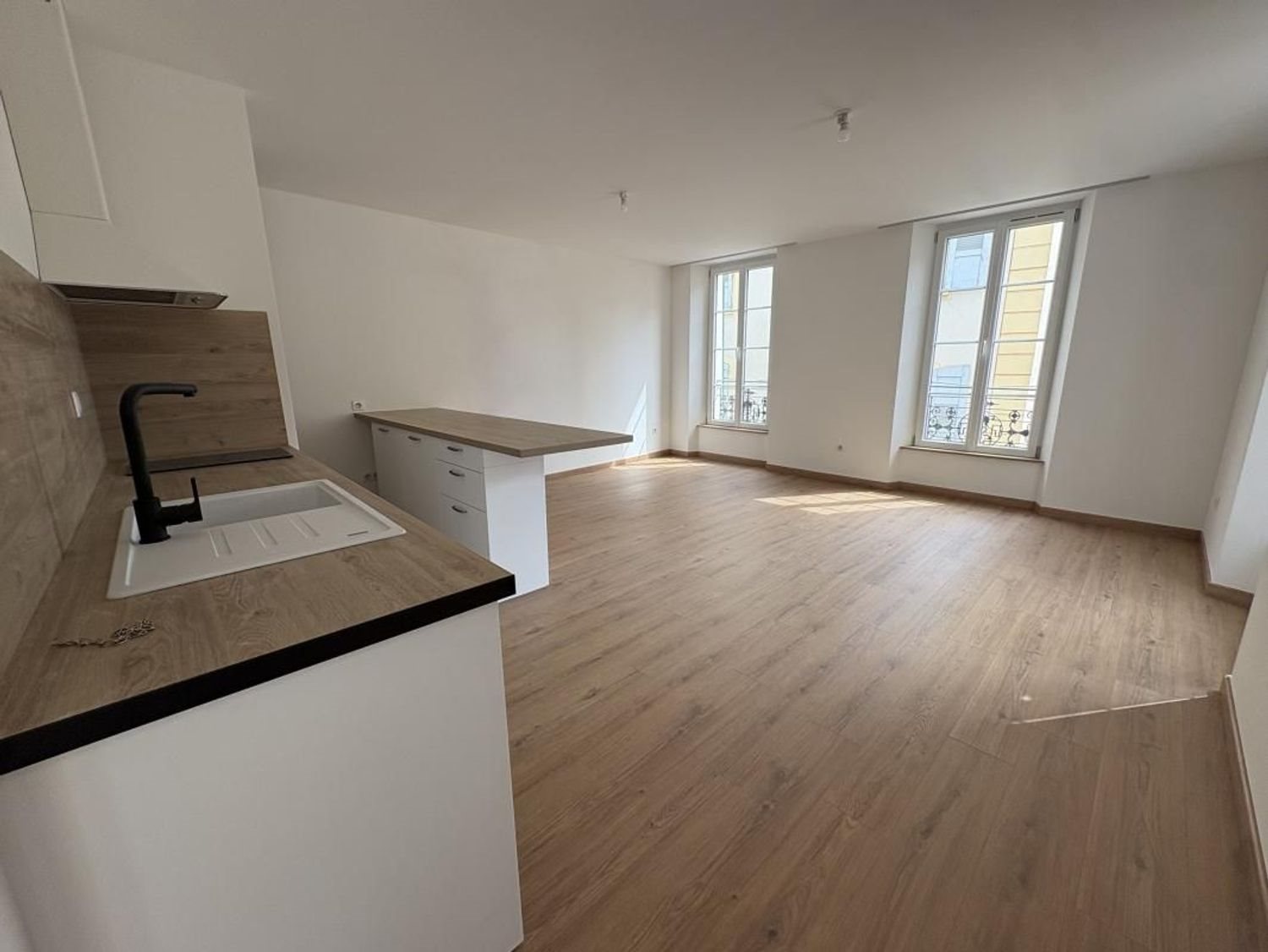 Appartement à louer, 54m², Riez