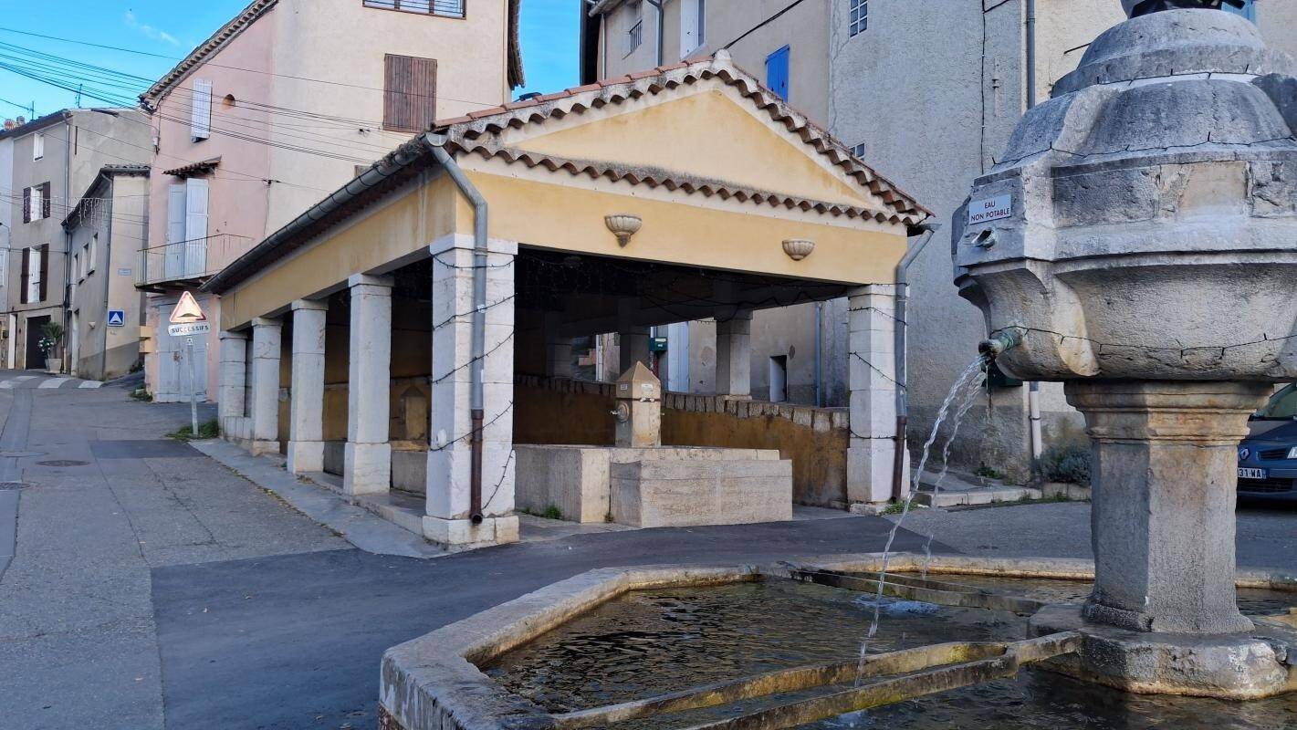 Maison à vendre, 244m², Riez