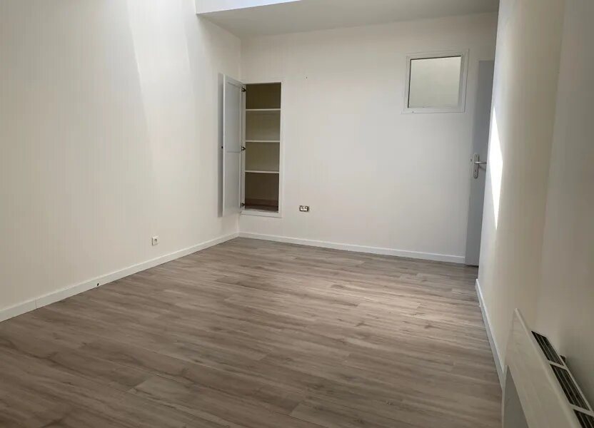 Appartement à louer, 64m², Riez