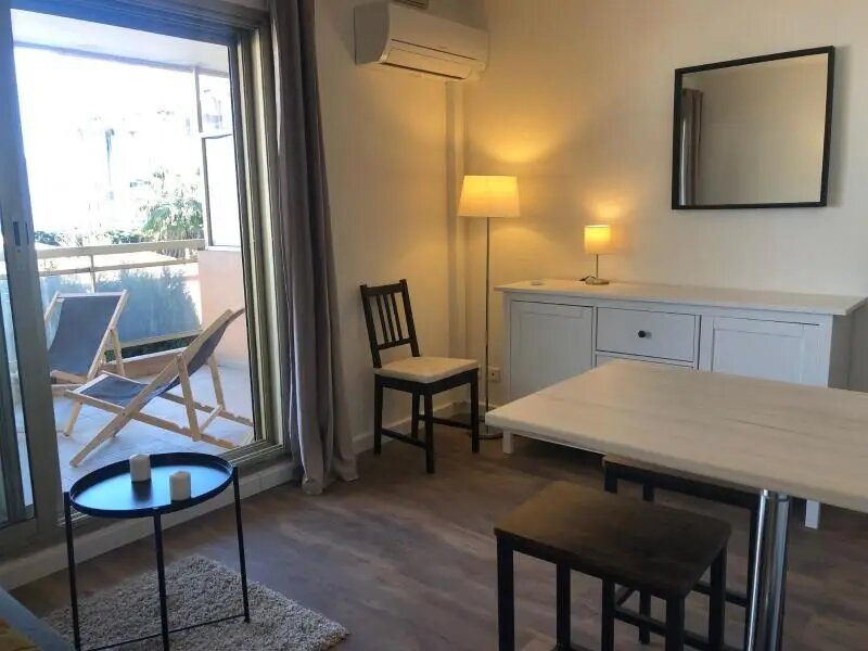 Appartement à louer, 28m², Vallauris