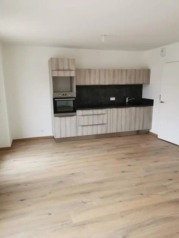 Appartement à louer, 84m², Couëron