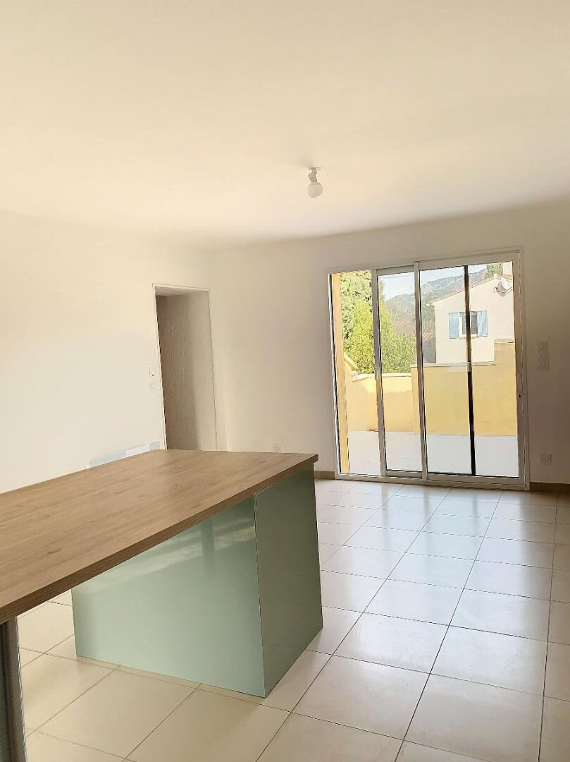 Appartement à louer, 75m², Cheval-Blanc