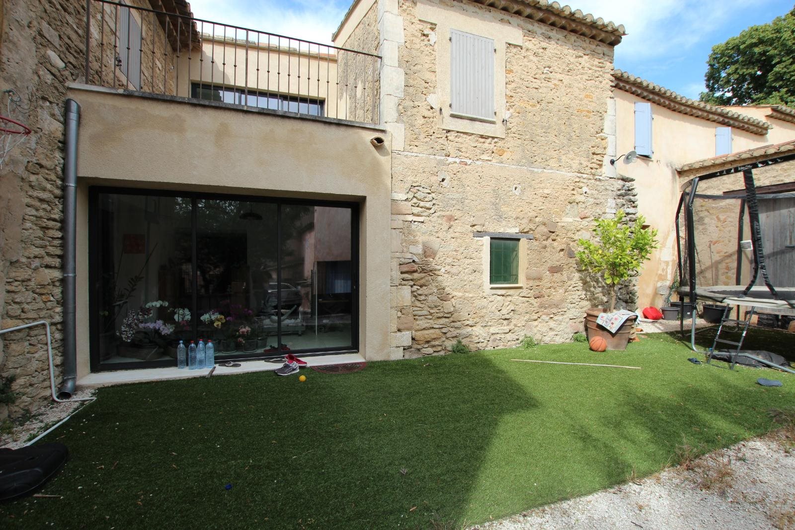 Maison à louer, 113m², Oppède