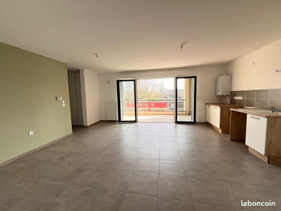 Appartement à louer, 68m², Pont-de-l'Isère