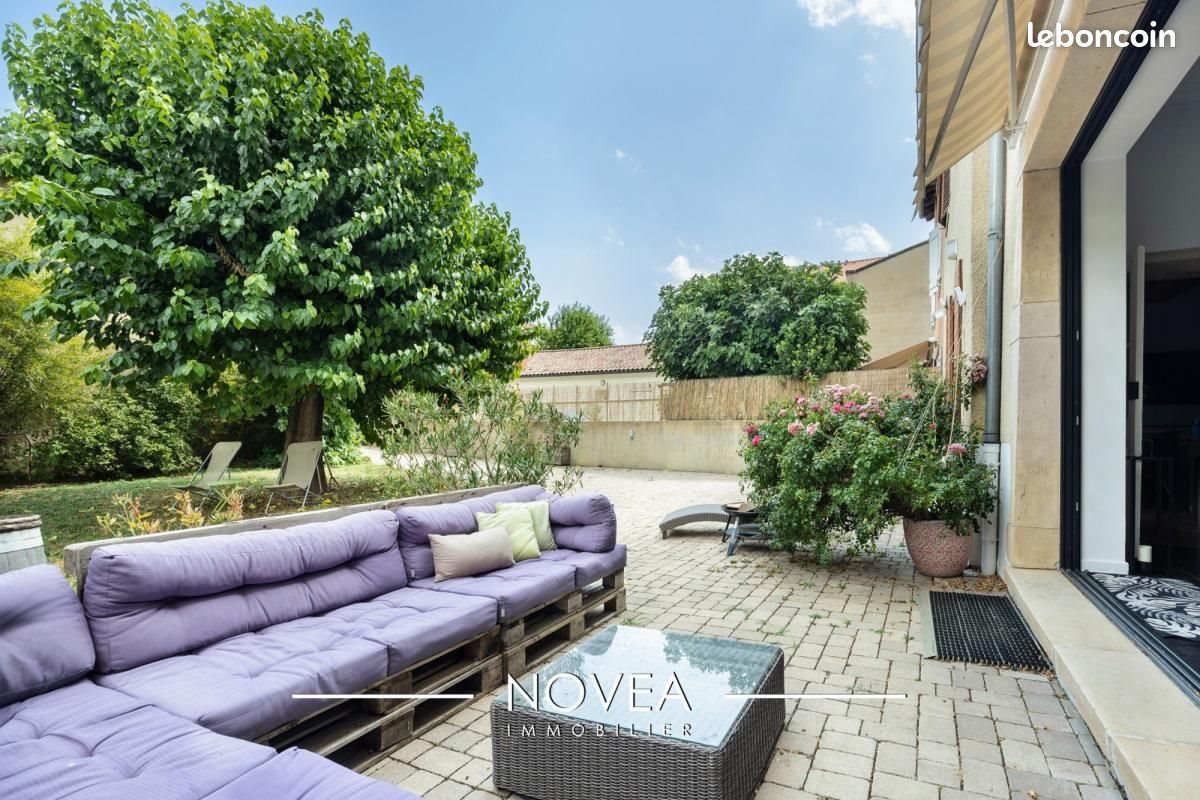 Maison à vendre, 330m², Jassans-Riottier