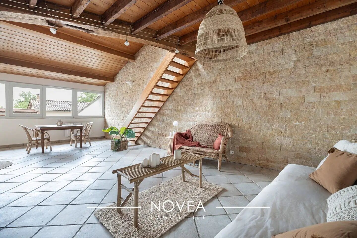 Maison à vendre, 285m², Monthieux