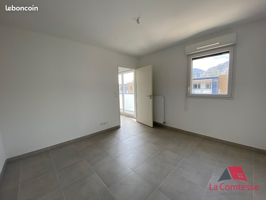 Appartement à louer, 53m², Roquevaire
