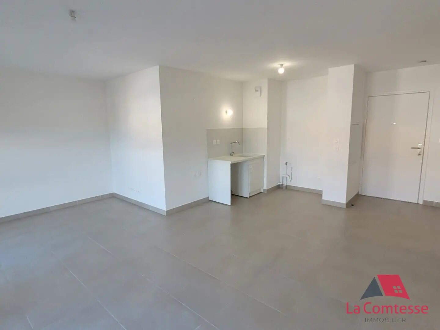 Appartement à louer, 47m², Trets
