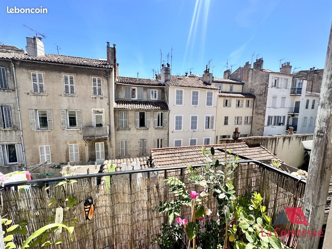 Appartement à louer, 64m², Marseille 5ème