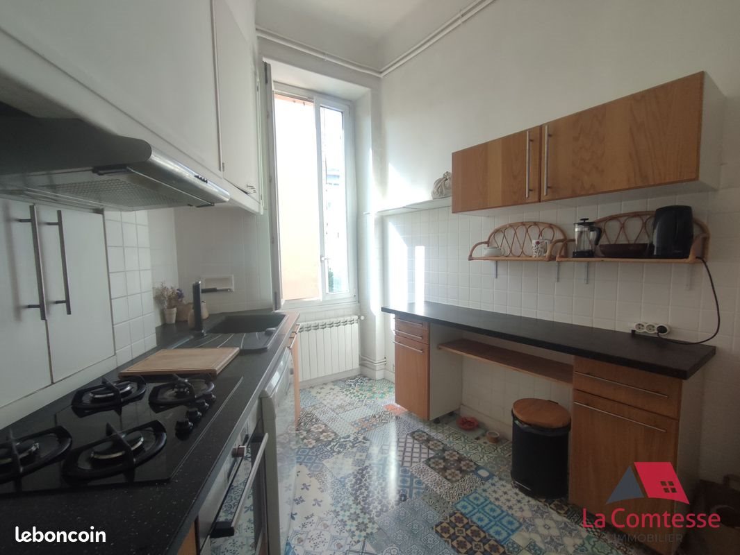 Appartement à louer, 130m², Marseille 7ème