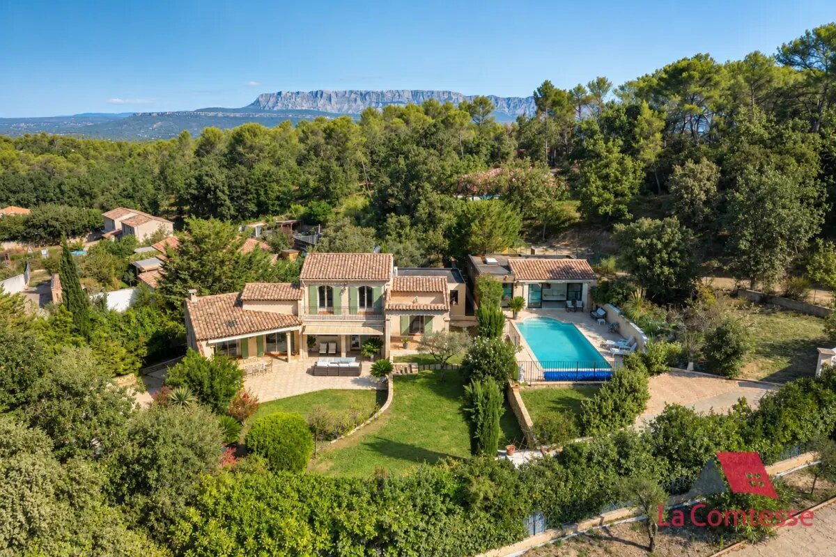 Maison à vendre, 152m², Belcodène