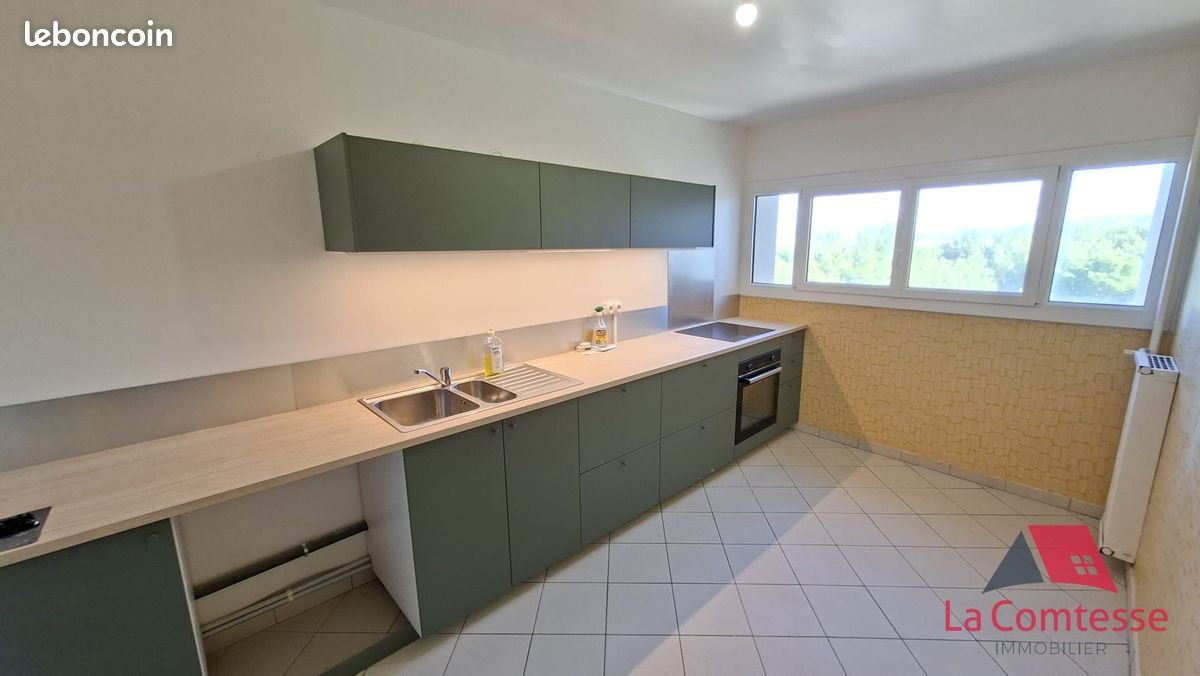 Appartement à louer, 93m², Marseille 8ème