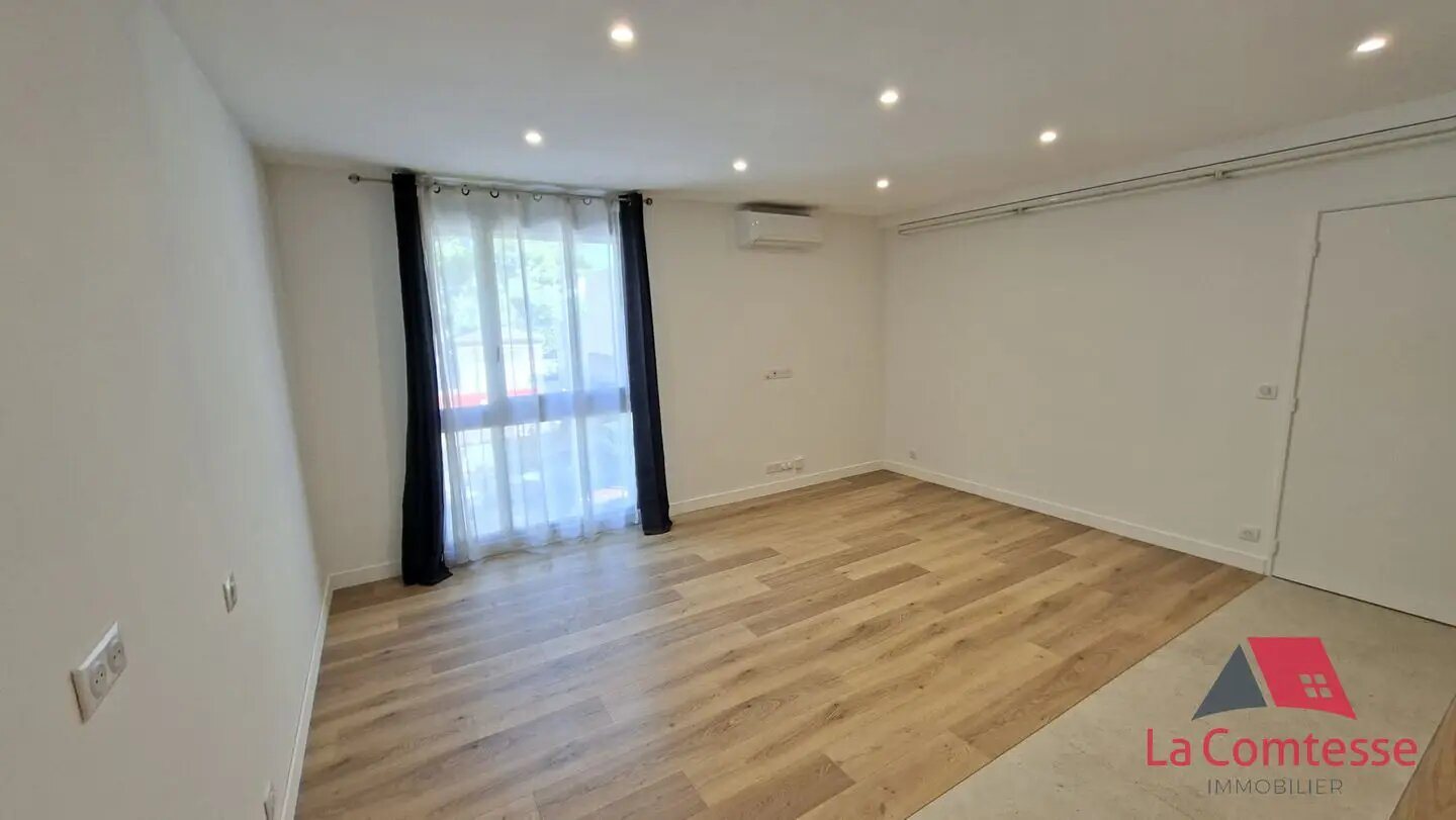Appartement à louer, 29m², Marseille 9ème