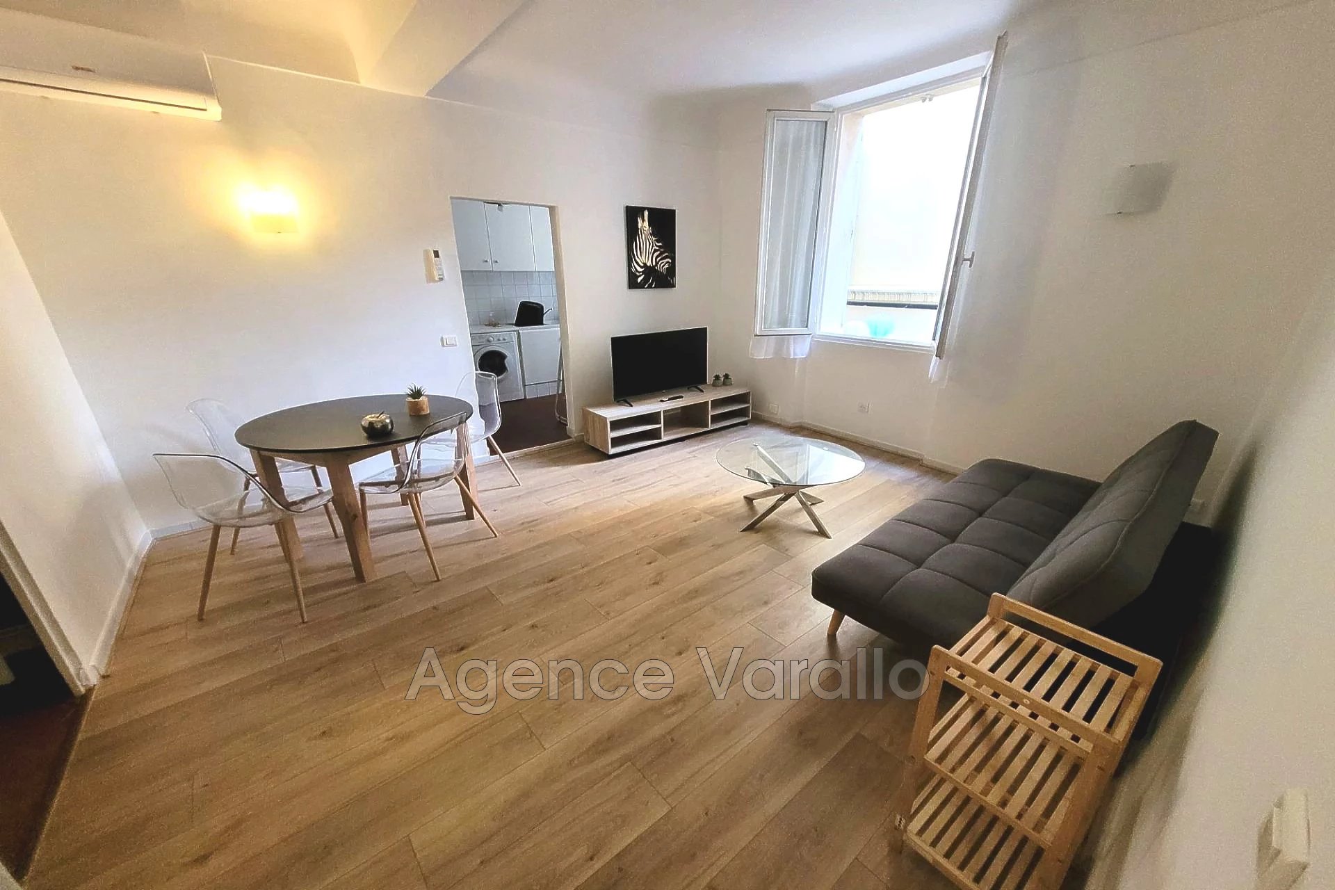 Maison à louer, 53m², Antibes