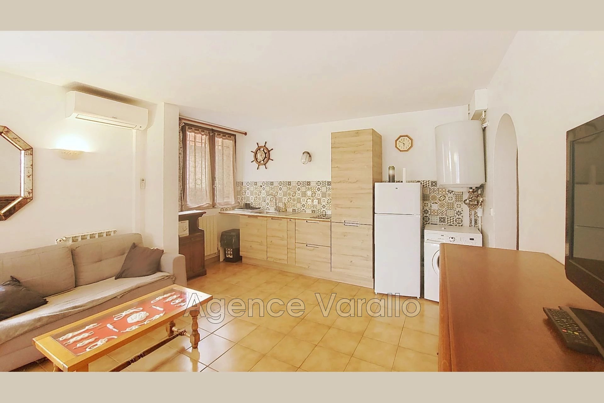 Maison à louer, 47m², Antibes