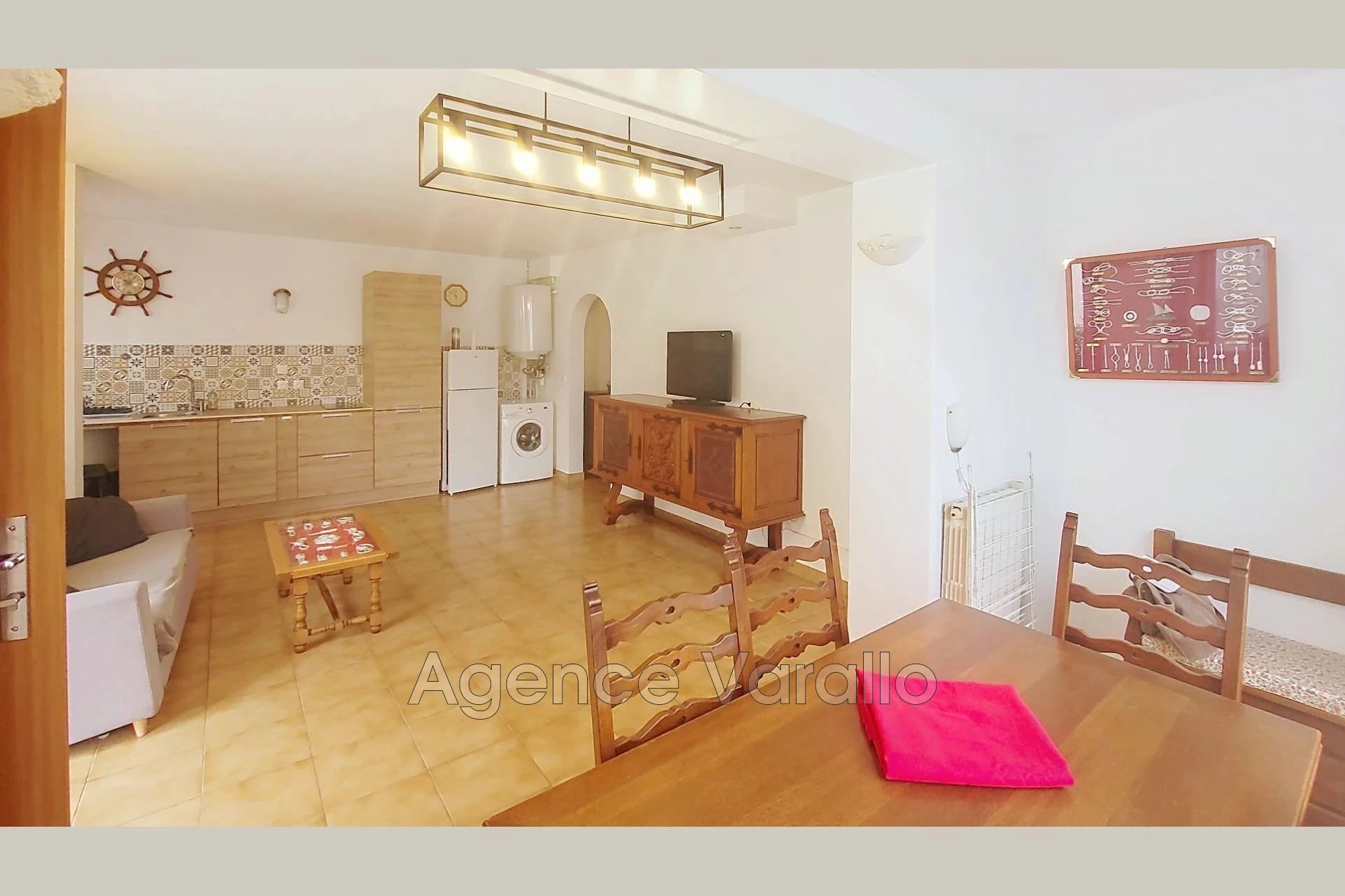 Maison à louer, 47m², Antibes
