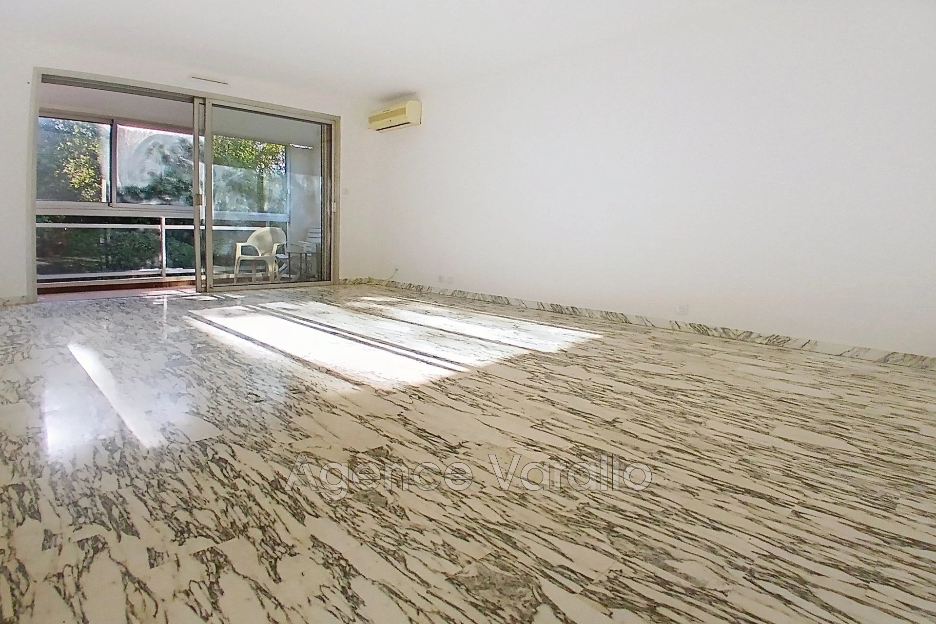 Maison à louer, 56m², Antibes