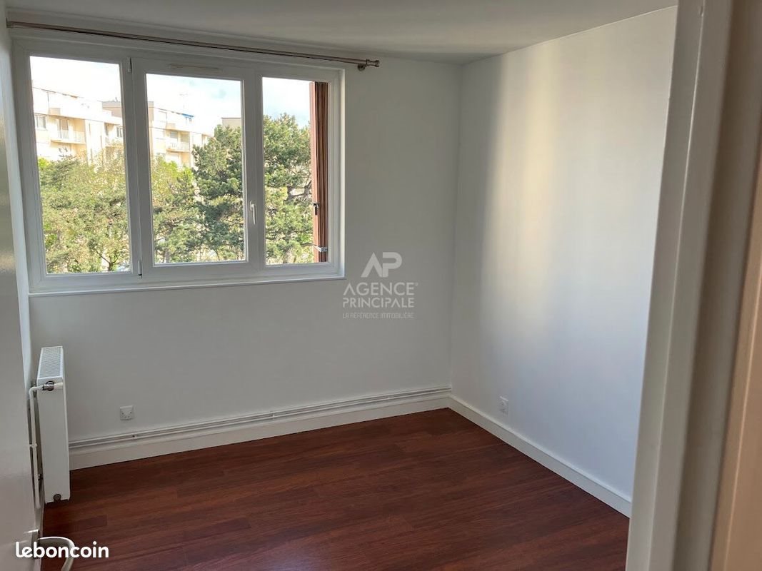 Appartement à louer, 43m², Poissy