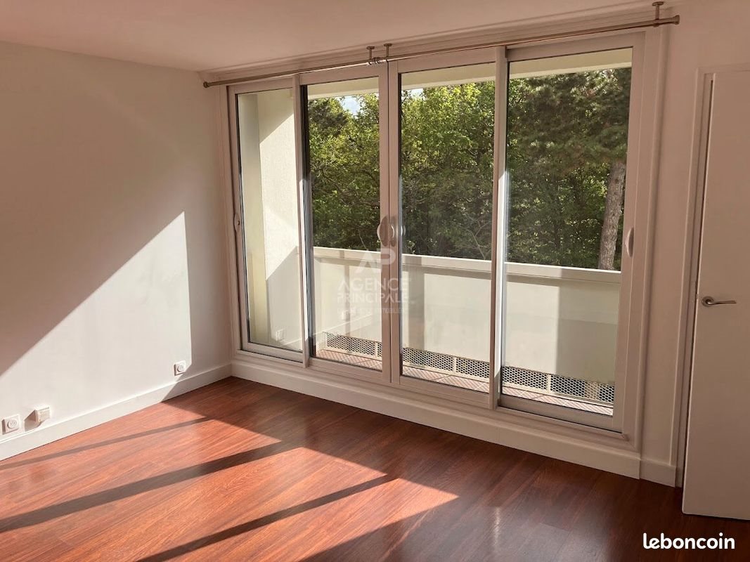 Appartement à louer, 43m², Poissy