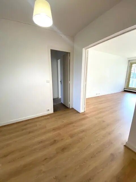 Appartement à louer, 90m², Saint-Cloud