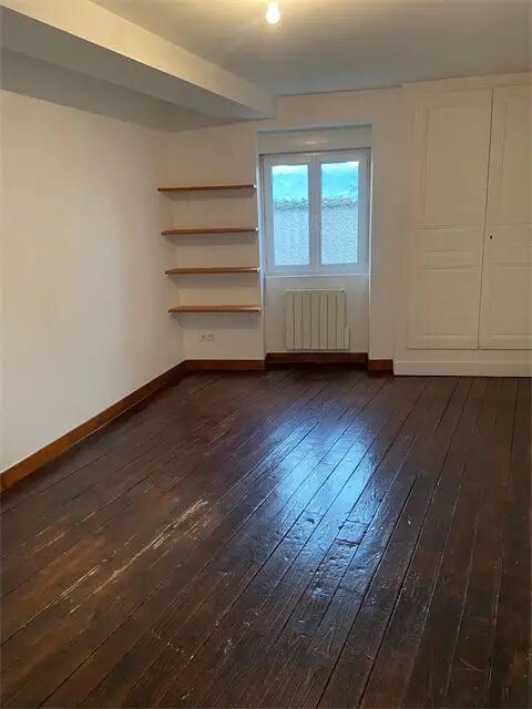 Maison à louer, 122m², Bessenay