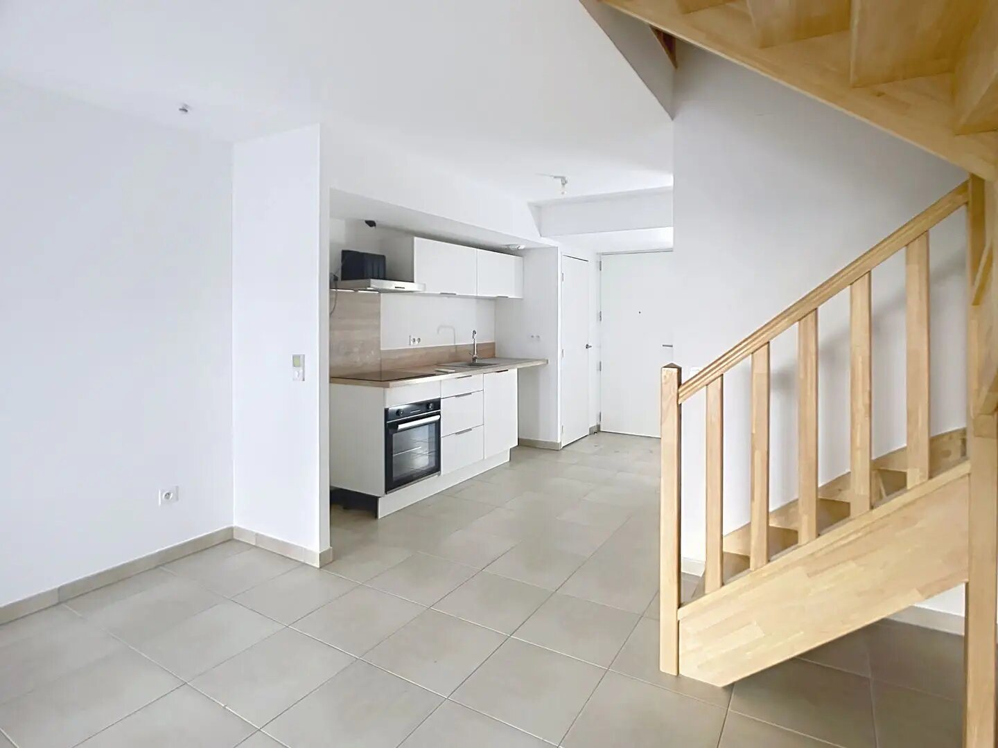 Maison à louer, 81m², Vedène