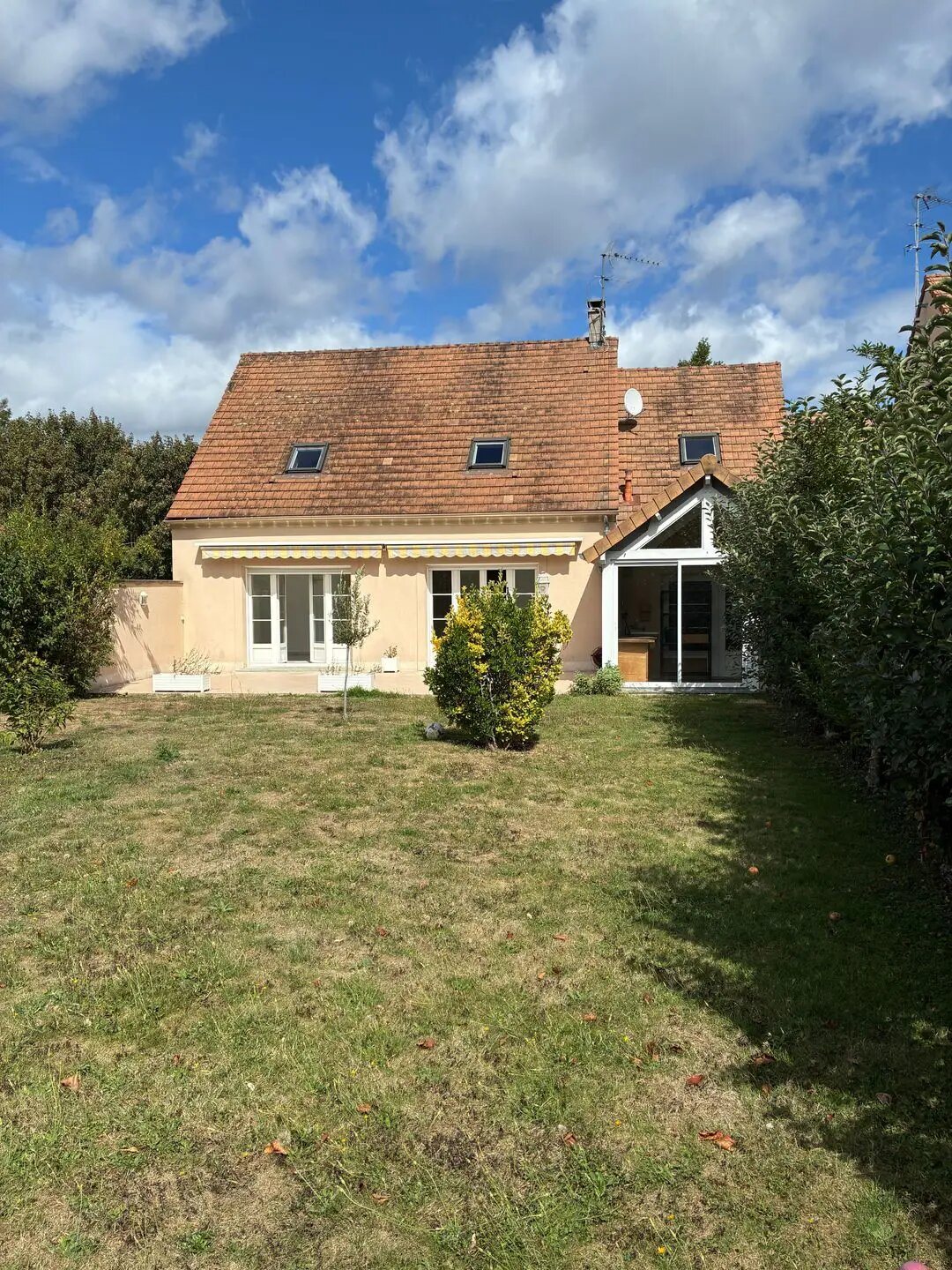 Maison à louer, 121m², Feucherolles