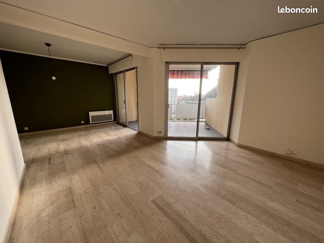Appartement à louer, 67m², Ajaccio