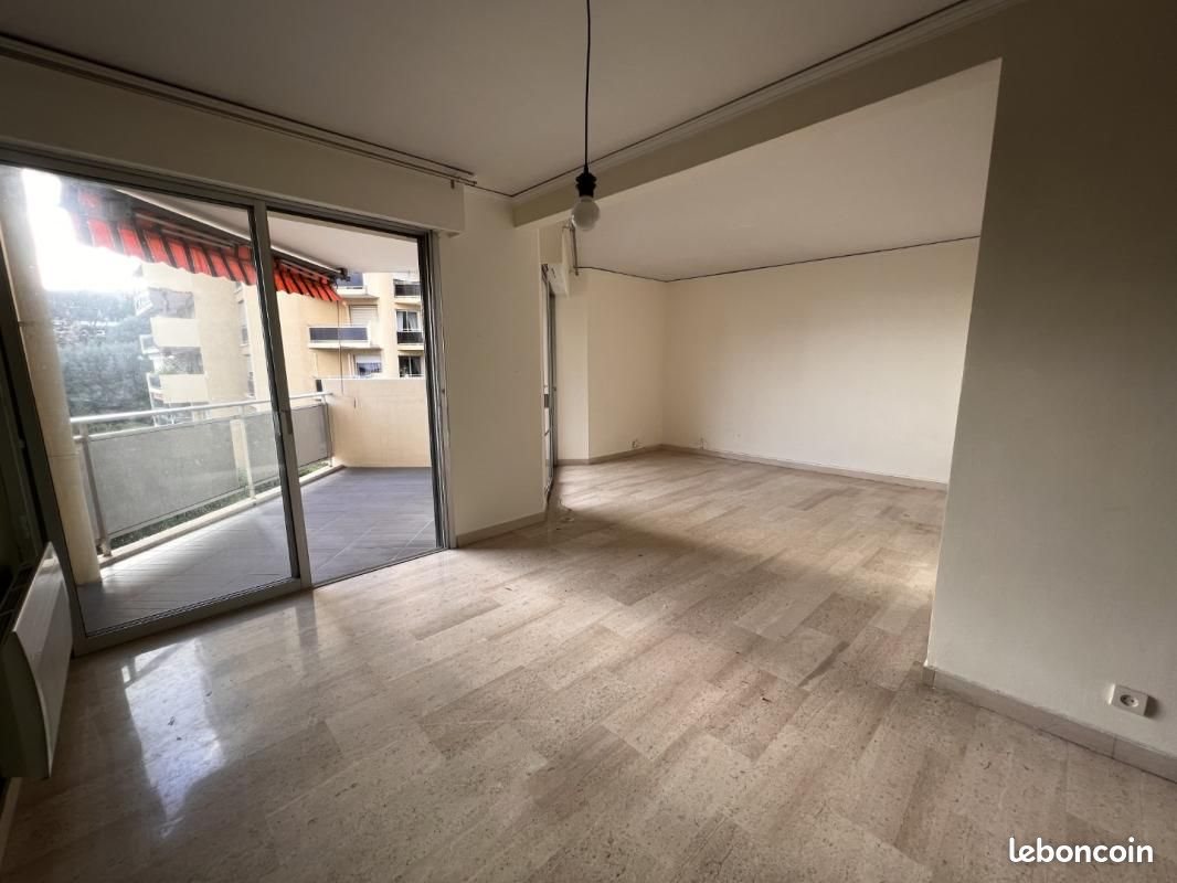 Appartement à louer, 67m², Ajaccio