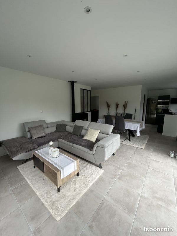 Maison à louer, 74m², Bégard