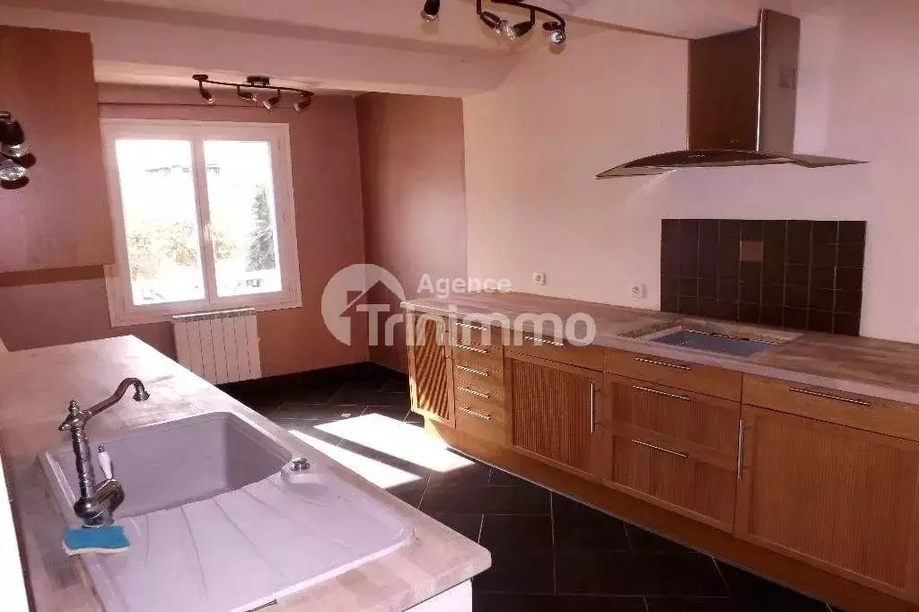 Appartement à louer, 75m², Touët-de-l'Escarène