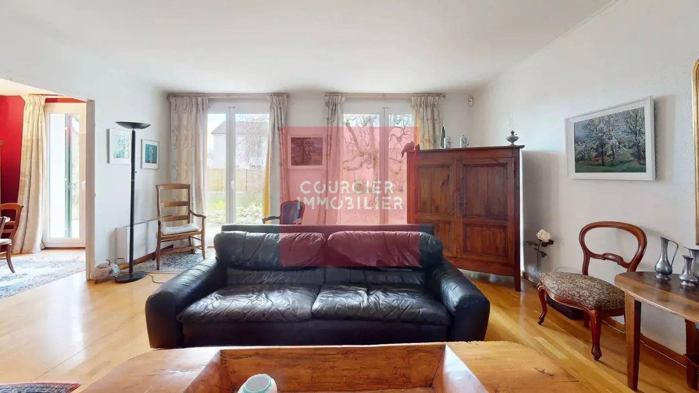 Maison à vendre, 140m², Le Mesnil-Saint-Denis