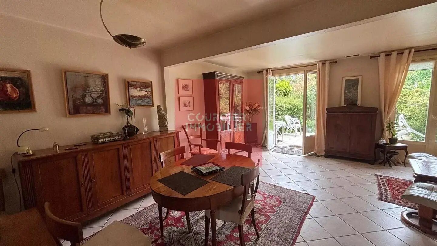 Maison à vendre, 118m², Le Mesnil-Saint-Denis