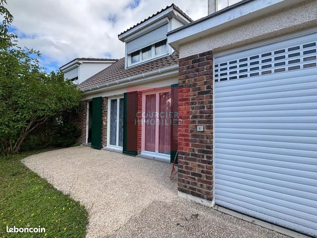 Maison à louer, 132m², Le Mesnil-Saint-Denis