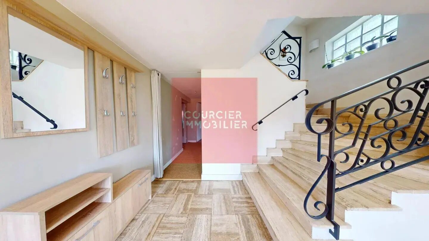Maison à louer, 151m², Le Mesnil-Saint-Denis
