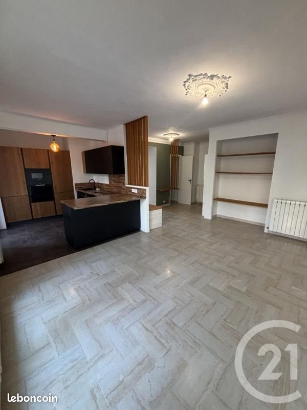 Appartement à louer, 66m², Bastia