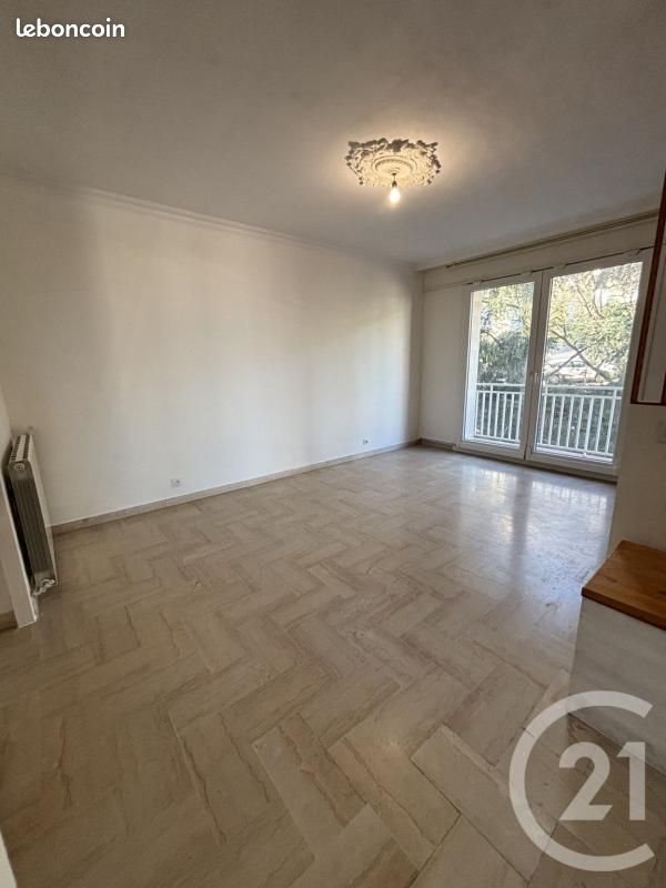 Appartement à louer, 66m², Bastia